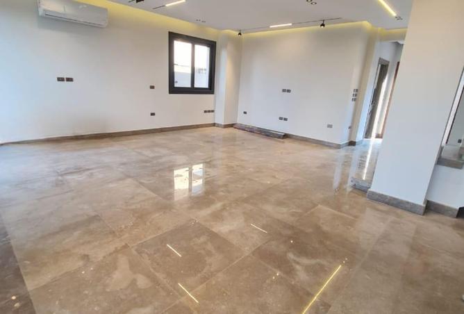 8055428 - Property Image 3