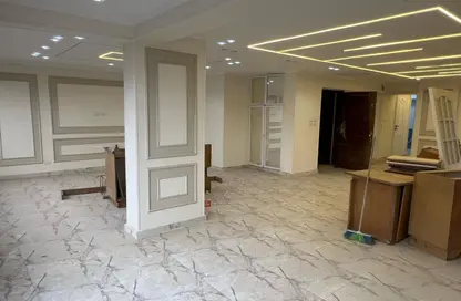 شقة - 3 غرف نوم - 2 حمامات للبيع في شارع محمد مندور - المنطقة الأولى - مدينة نصر - القاهرة