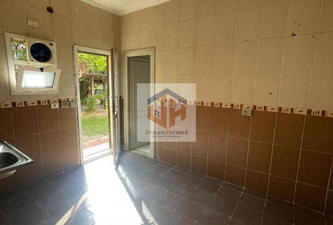 8369500 - Property Image 2