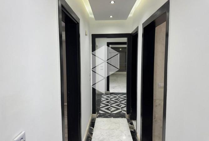 8054802 - Property Image 2