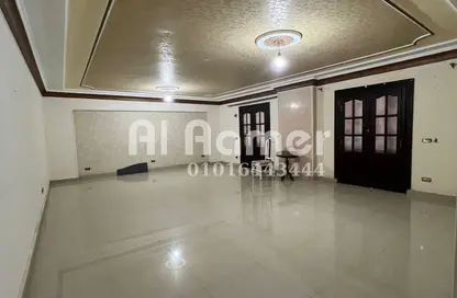 Apartment - 3 Bedrooms - 2 Bathrooms for sale in Zahraa El Maadi - Hay El Maadi - Cairo