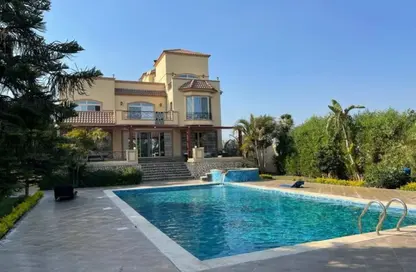 فيلا - 5 غرف نوم - 4 حمامات للبيع في فيلدج ويست - كمبوندات الشيخ زايد - الشيخ زايد - الجيزة