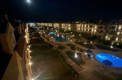 Chalet - 2 Bedrooms - 1 Bathroom for sale in Lasirena Palm Beach - Al Ain Al Sokhna - Suez