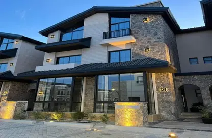 Villa - 4 Bedrooms - 3 Bathrooms for sale in Mountain View iCity - 5th Settlement Compounds - The 5th Settlement - New Cairo City - Cairo