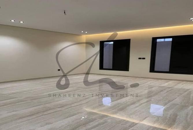 8095870 - Property Image 2