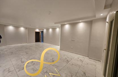 Apartment - 3 Bedrooms - 3 Bathrooms for rent in Souk Zahraa Al Maadi St. - Zahraa El Maadi - Hay El Maadi - Cairo