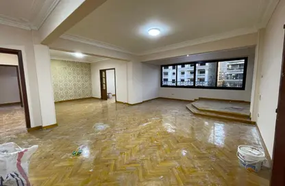 Apartment - 2 Bedrooms - 1 Bathroom for sale in Geziret Al Arab St. (El Mohandes Mohamed Hassan Helmy) - Mohandessin - Giza