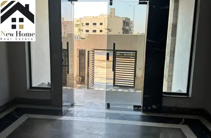 Apartment - 3 Bedrooms - 4 Bathrooms for sale in El Nady District - Shorouk City - Cairo