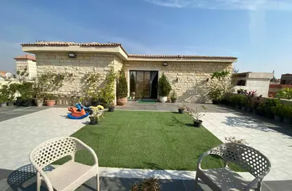 Roof - 3 Bedrooms - 3 Bathrooms for sale in Shorouk City - Cairo