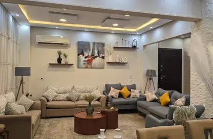 شقة - 3 غرف نوم - 2 حمامات للايجار في محور احمد شوقي - البنفسج 1 - البنفسج - مدينة القاهرة الجديدة - القاهرة