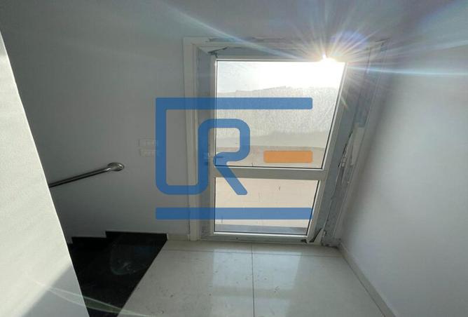 8018925 - Property Image 3