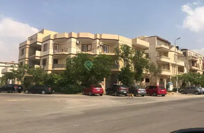 Apartment - 2 Bedrooms - 1 Bathroom for sale in Doctor Mohamed Youssef St. - El Banafseg 7 - El Banafseg - New Cairo City - Cairo