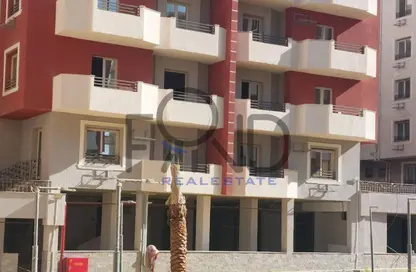 Apartment - 3 Bedrooms - 2 Bathrooms for sale in Mohamed Naguib Axis - Abou El Houl - New Cairo City - Cairo