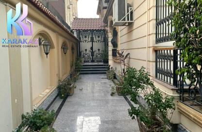 Roof - 3 Bedrooms - 1 Bathroom for rent in West Golf - El Katameya Compounds - El Katameya - New Cairo City - Cairo