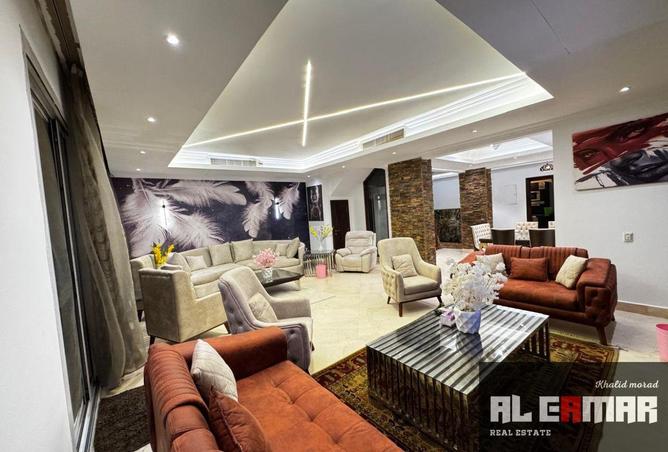 8364034 - Property Image 2