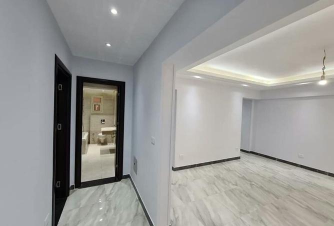 8019904 - Property Image 2