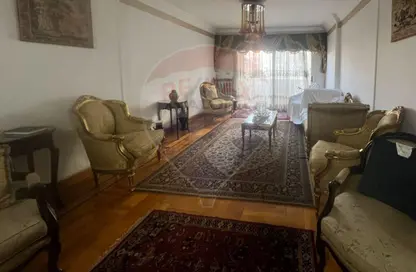 Apartment - 3 Bedrooms - 3 Bathrooms for rent in Kamal Eldin Salah St. - Smouha - Hay Sharq - Alexandria