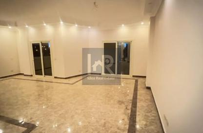 Apartment - 3 Bedrooms - 3 Bathrooms for rent in Ganoob El Acadimia - New Cairo City - Cairo
