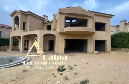 Villa - 5 Bedrooms - 5 Bathrooms for sale in Lake View - 5th Settlement Compounds - The 5th Settlement - New Cairo City - Cairo