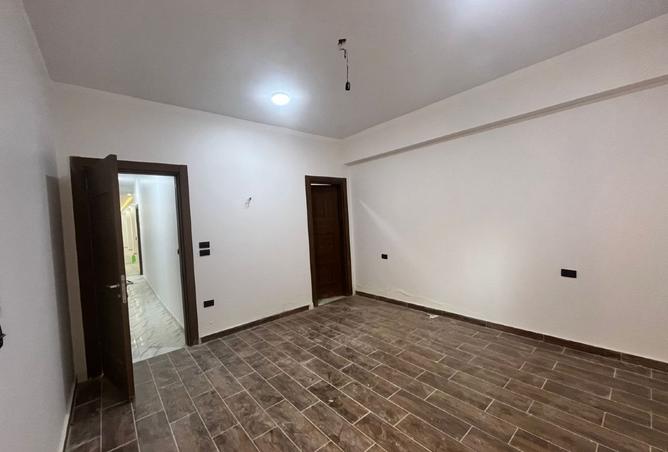 8086864 - Property Image 3
