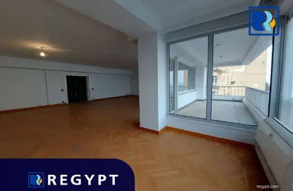 Apartment - 4 Bedrooms - 4 Bathrooms for rent in Yehia Ibrahim St. - Zamalek - Cairo