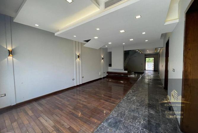 8098701 - Property Image 2