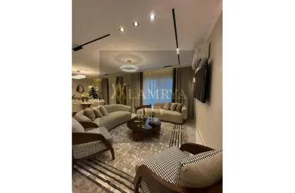 Apartment - 3 Bedrooms - 3 Bathrooms for sale in V90 - North Teseen St. - The 5th Settlement - New Cairo City - Cairo