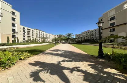 Apartment - 3 Bedrooms - 3 Bathrooms for sale in Village West - Sheikh Zayed Compounds - Sheikh Zayed City - Giza