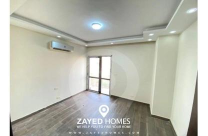 شقة - 3 غرف نوم - 3 حمامات للايجار في ذا كورت ياردز - كمبوندات الشيخ زايد - الشيخ زايد - الجيزة