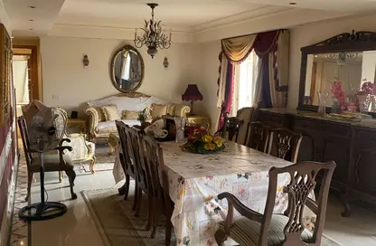 شقة - 3 غرف نوم - 2 حمامات للبيع في حدائق المهندسين - الحي الرابع - الشيخ زايد - الجيزة