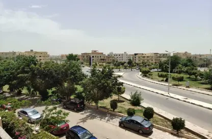 شقة - 3 غرف نوم - 3 حمامات للبيع في طريق الشباب - المجاورة الرابعة - الحي الثاني شرق - مدينة الشروق - القاهرة