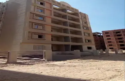 Apartment - 2 Bedrooms - 1 Bathroom for sale in Ard Gameyet Al Mostasmereen - Hadayek October - 6 October City - Giza