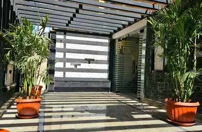 Office Space - Studio - 4 Bathrooms for rent in Maadi - Hay El Maadi - Cairo