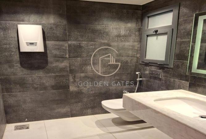 8220821 - Property Image 3