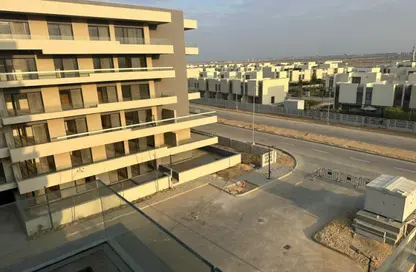 شقة - 3 غرف نوم - 3 حمامات للبيع في كمبوند البروج - كمبوندات الشروق - مدينة الشروق - القاهرة