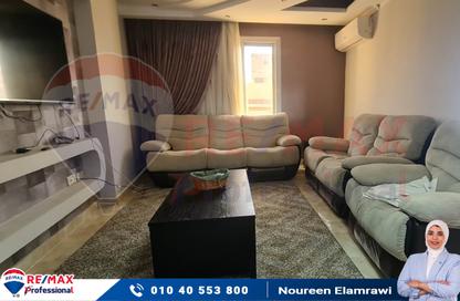 Apartment - 3 Bedrooms - 2 Bathrooms for rent in Sant Giyn St. - Kafr Abdo - Roushdy - Hay Sharq - Alexandria