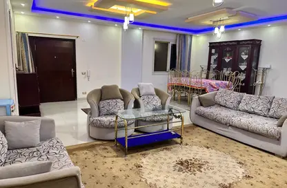 شقة - 3 غرف نوم - 2 حمامات للايجار في عمارات البنفسج - البنفسج - مدينة القاهرة الجديدة - القاهرة