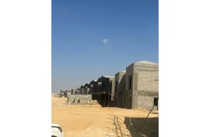 Villa - 4 Bedrooms - 3 Bathrooms for sale in Village West - Sheikh Zayed Compounds - Sheikh Zayed City - Giza