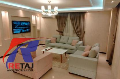 شقة - 3 غرف نوم - 3 حمامات للايجار في شارع الدكتور البطراوي - المنطقة الأولى - مدينة نصر - القاهرة