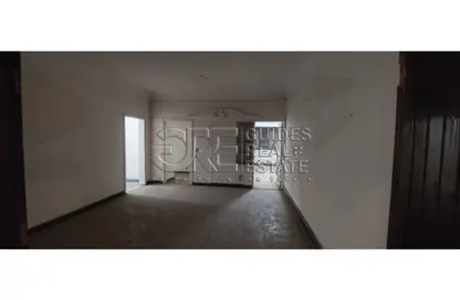 Apartment - 7 Bedrooms - 3 Bathrooms for sale in Garden City St. - Garden City - Cairo