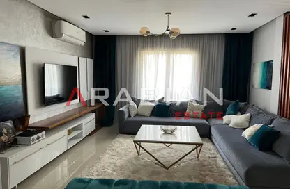 Villa - 4 Bedrooms - 4 Bathrooms for sale in District 5 - 5th Settlement Compounds - The 5th Settlement - New Cairo City - Cairo