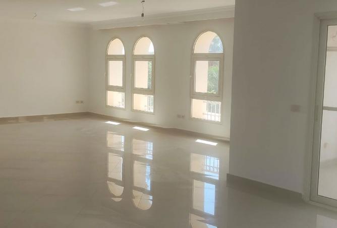 8125354 - Property Main Image