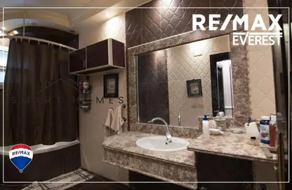 دوبلكس - 4 غرف نوم - 3 حمامات للايجار في الحي السابع - الشيخ زايد - الجيزة