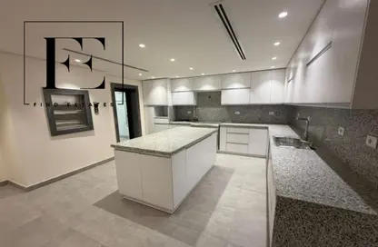 Villa - 4 Bedrooms - 4 Bathrooms for rent in New Giza - Cairo Alexandria Desert Road - 6 October City - Giza