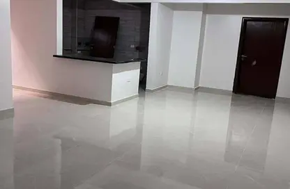 شقة - 2 غرف نوم - 2 حمامات للايجار في شارع المهندس احمد كمال حمدي - الحي السادس عشر - الشيخ زايد - الجيزة