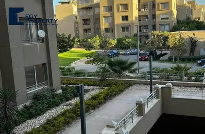 Apartment - 2 Bedrooms - 2 Bathrooms for sale in Palm Hills Village Gate - South Investors Area - New Cairo City - Cairo