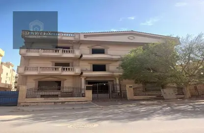 Villa - 7+ Bedrooms - 7+ Bathrooms for sale in Neighborhood B - 2nd District West - Shorouk City - Cairo
