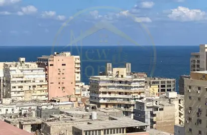 شقة - 3 غرف نوم - 1 حمام للبيع في كامب شيزار - حي وسط - الاسكندرية
