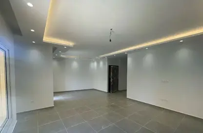 Apartment - 3 Bedrooms - 2 Bathrooms for rent in Al Gezira St. - South Investors Area - New Cairo City - Cairo