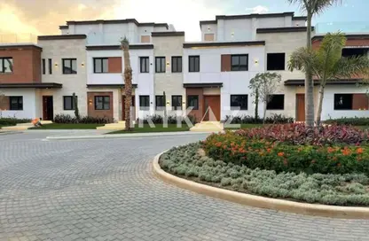 Townhouse - 3 Bedrooms - 4 Bathrooms for sale in Azzar - 5th Settlement Compounds - The 5th Settlement - New Cairo City - Cairo